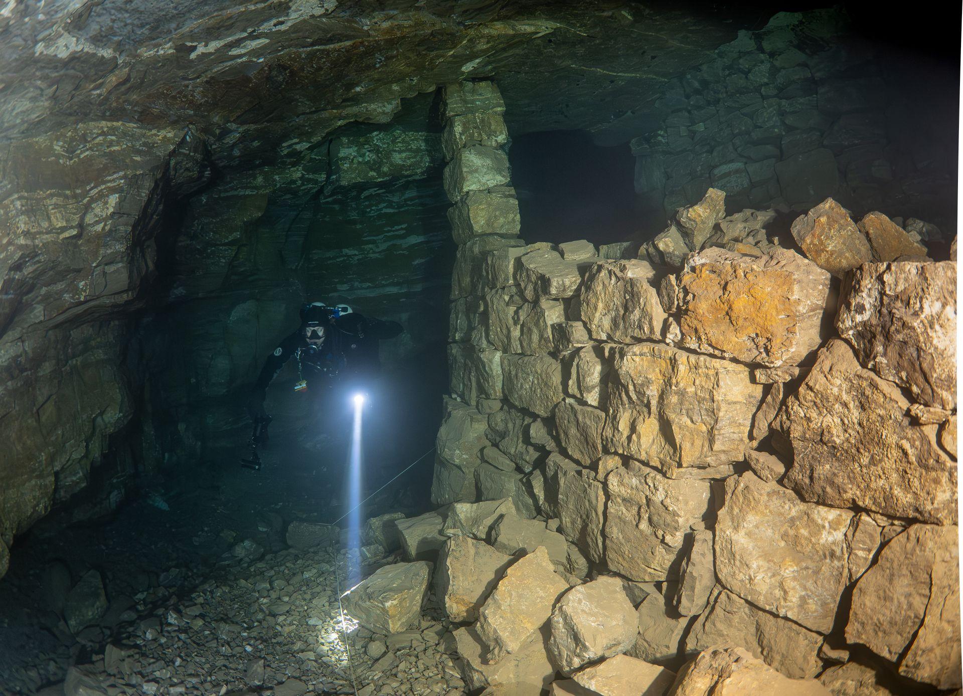 holme bank chert mine diving